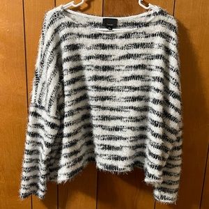 Cute Lumiere Fuzzy Sweater Sweatshirt Top Sz L EUC